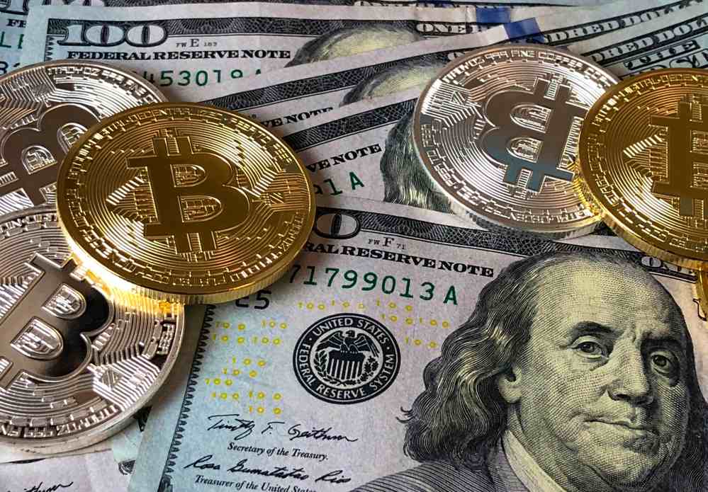 100 bank banknotes bitcoin