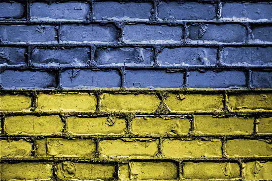flag ukraine wall
